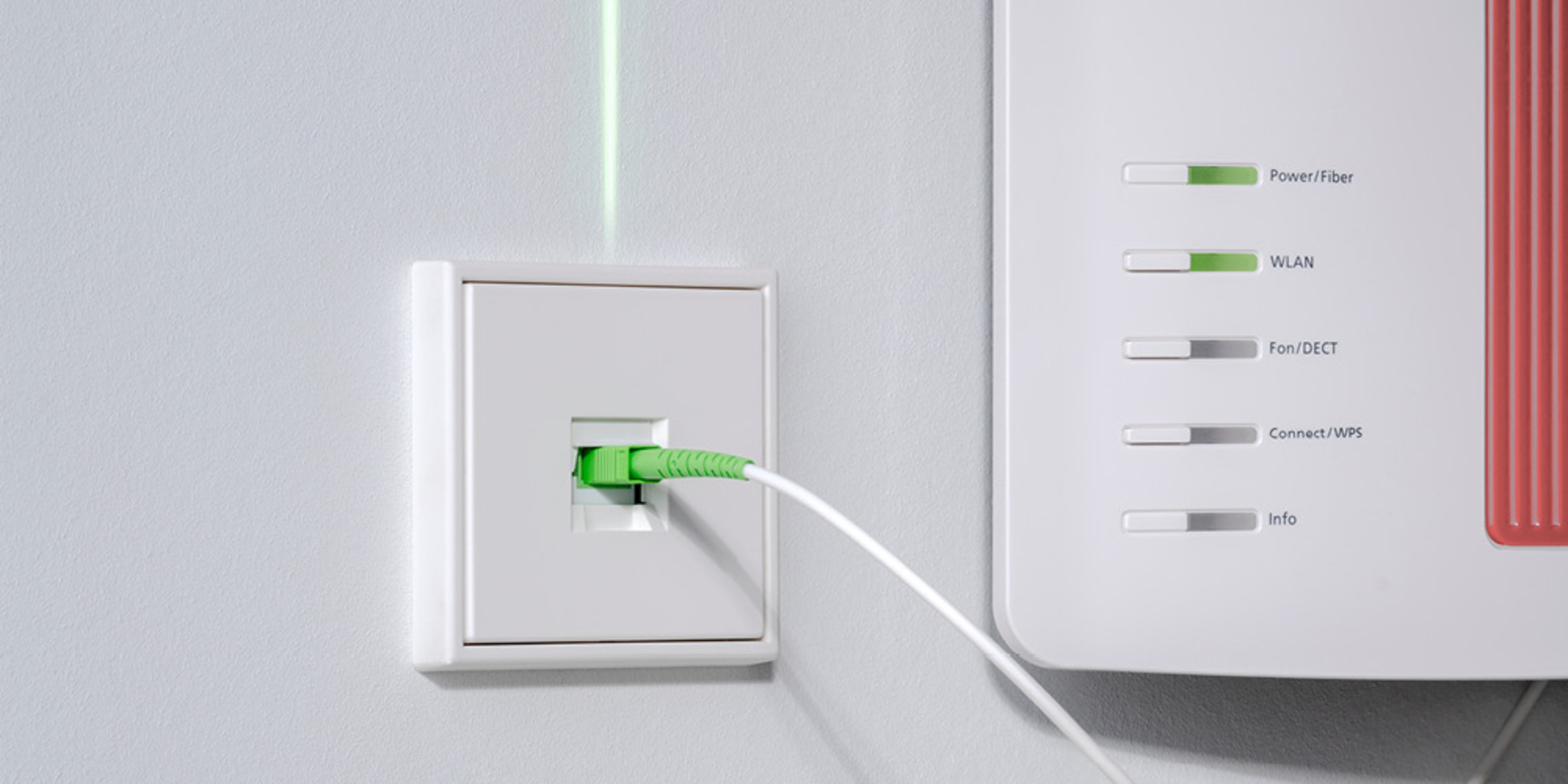 Die neuen Glasfaser-Anschlussdosen bei Lindner Elektro in Torgau